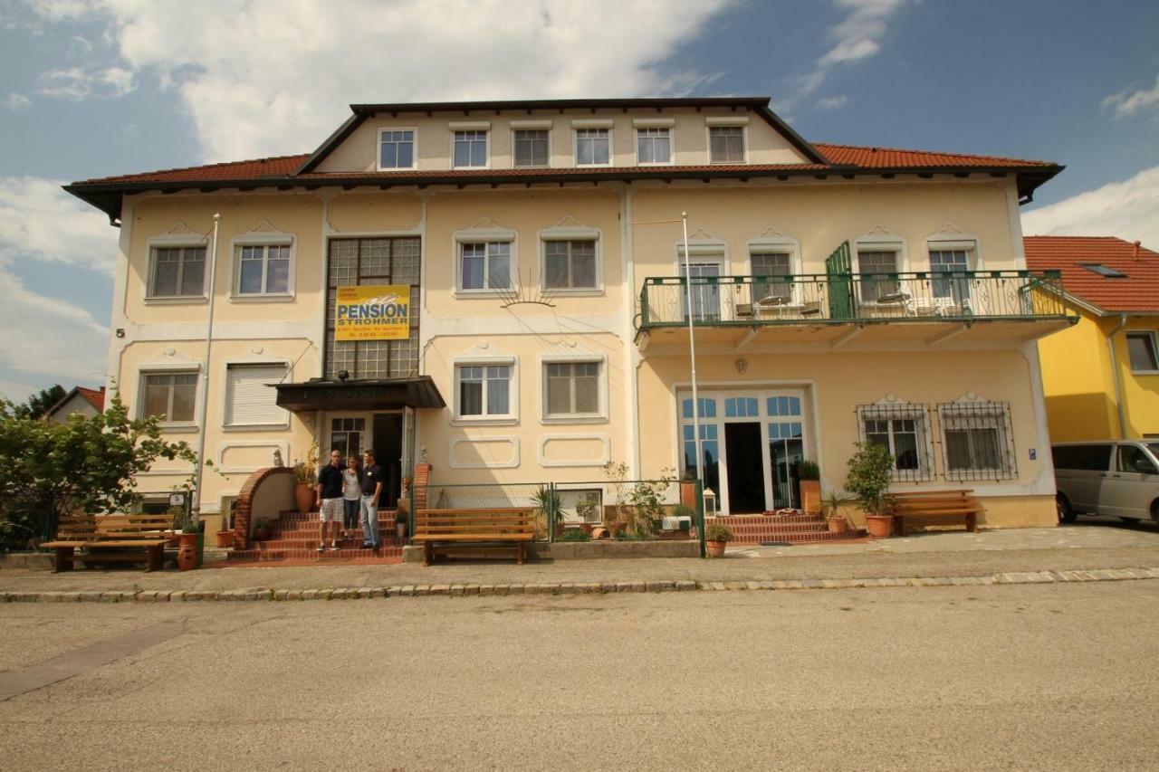 Pension Strohmer รุสท์ ภายนอก รูปภาพ